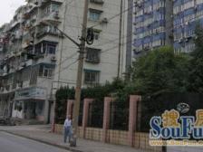 房型正气,装修齐全,电梯房,小区景观位置,小区中心位置