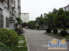 04年商品房,送阁楼,送大露台,看房方便