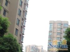 新上中间楼层两房、位置安静、改善主选、价位空间大