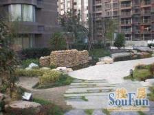 品质小区,繁华地段,居家装修,诚意出售