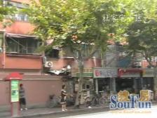 精装修,一楼大两房,天井装修完毕,近地铁出行方便