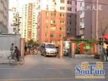 高区东西向,每个功能间有明窗,采光视野好,诚意出售