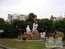 电梯花园洋房,近D铁。白玉奖小区。高品质。飞机户型,电梯中区