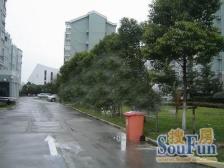 大三房,价格可谈,诚意出售,户型方方正正