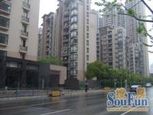 满五年不唯1买进950万无贷款无户口产权人一个,精装修,看房