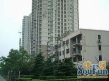 内环内 烫金地段 电梯一房 位置安静 远离马路