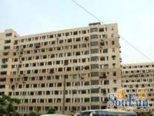 8号线,小世界边,边套全明电梯大一房,出房量低。