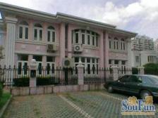 近凉城公园,凉城四小,钟山初级中学,南北通板式三房,楼层好,