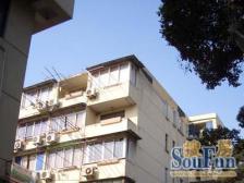 次顶楼,配套齐全,一室半,地铁300米,诚意出售