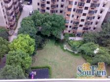 带露台,带产权车位,近地铁 家具全送,通风好,无抵押