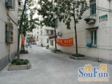 嘎嘎香!50平大露台!大厨房!精装修!东区干部房!