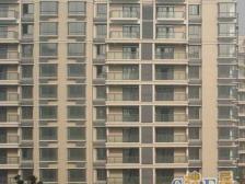 半人车分流,双轨交,小区有两层地下车库,车位充足