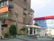 2号线淞虹路地铁站 电梯房 西郊百联商场