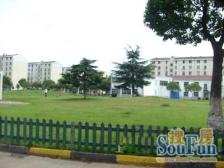 狮山新苑带阁楼,精装修拎包入住,诚意出售!