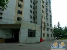 近地铁+精装修,可拎包入住+采光充足