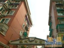 大四房正规复试 带露台 +近大宁公园+精装修 看房方便