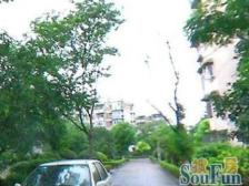 沿河景观房,前面没遮挡,视线好,近地铁口