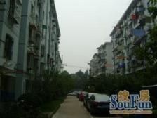 绿地缤纷城配套地铁口高区电梯大三房,急售
