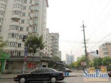 电梯房交通配套好,精装修拎包入住