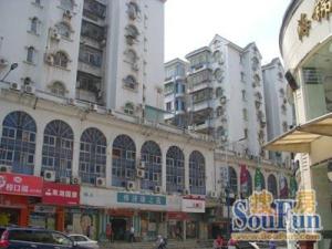 方正大两房地铁口配套齐全