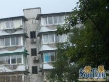 近地铁,南北通2房,带花园,采光充足,满五年