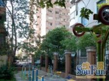 新上房源,满5年v一,中间楼层位置好房龄新,近地铁