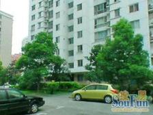 近商圈,装修齐全,随时看房,闹中取静