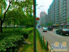 满五年,维一,地段优质、税费少、面积大、有车位!