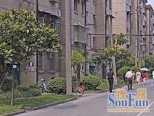 一梯两户的、近商场、近地铁、小区美丽家园已做