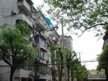 低楼层 带小院 模范小区 环境好 生活方便 近徐家汇