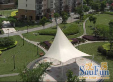 精装修40万 35平大院子 地铁口200米 采光好不靠路