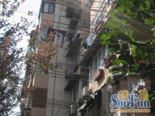 双南双天井,20平大院子,地铁口100m出行方便