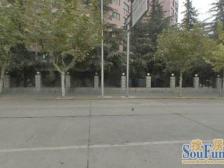 小区景观位置,小区中心位置,主卧朝南,厨卫朝北