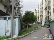 店长推荐 地鉄200米 周边配套成熟 送30平院子 诚意出售