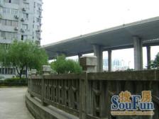 近地铁,小区中心位置,得房率高,房型正气