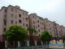 地铁12号线700米,安静位置,精装修,采光通风好。