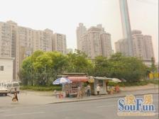 地铁口的公寓房适合上班族,小两口的小房子