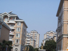 四开间朝南,现在空关,看房随时