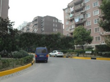 近商圈,大两房,主卧朝南,小区中心位置