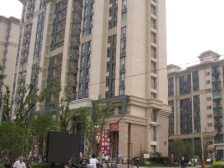 新上大三房,位置楼层佳,不靠路采光无遮挡,看房方便