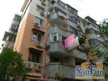 次顶楼,小面积好出租,铅笔房,看房随时诚意出售