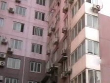 零五年房龄新,中间楼层,电梯大一房,一公里生活圈