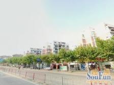满五年次顶楼 大融城边 全明户型
