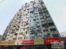 外滩小南门地铁口,业主急售,电梯小户型