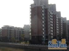 精装修两房可以拎包入住,房东很诚心卖的