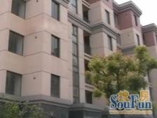 满五年,靠河大两房,户型正气,采光充足,出行方便