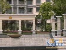 特殊户型一共三层,平顶四房两卫带大露台,精装修