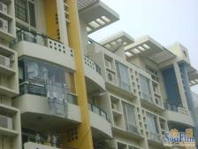 三楼大两室空关状态,看房业主过来开门,诚意出售九号线纯商品房