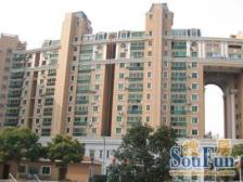 税费各付,前面正对公园,后面正对泳池,有钥匙