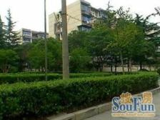 凤凰楼层精装修 美丽家园已做 背靠4A级公园 诚售